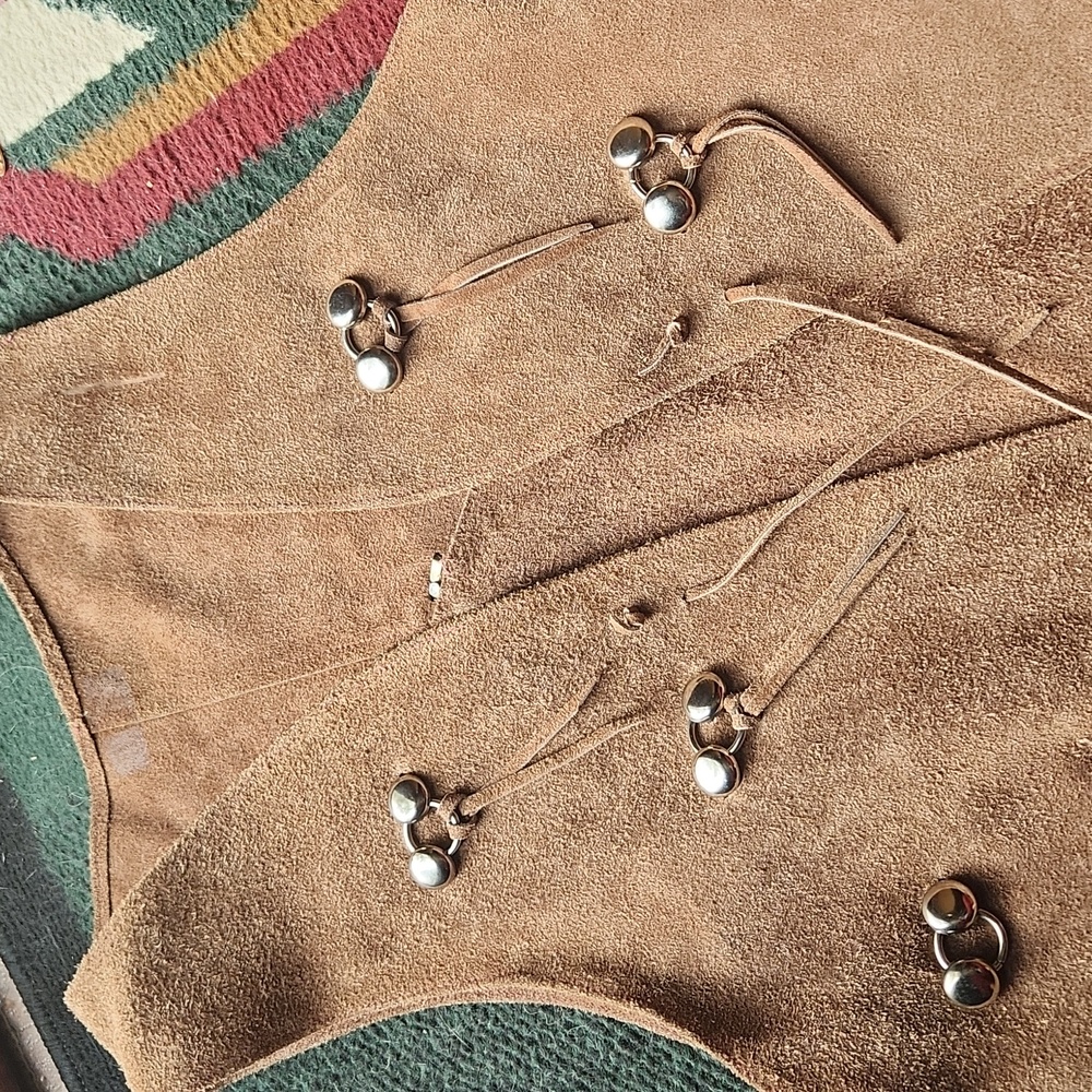 Brown Suede Fringe Vest - Picture 10 of 11